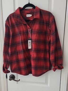 Alpine Red and Black Plaid Button-Down Shirt, Size Medium